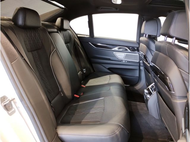 Bmw 7 SERIES 2018-04 9380-11