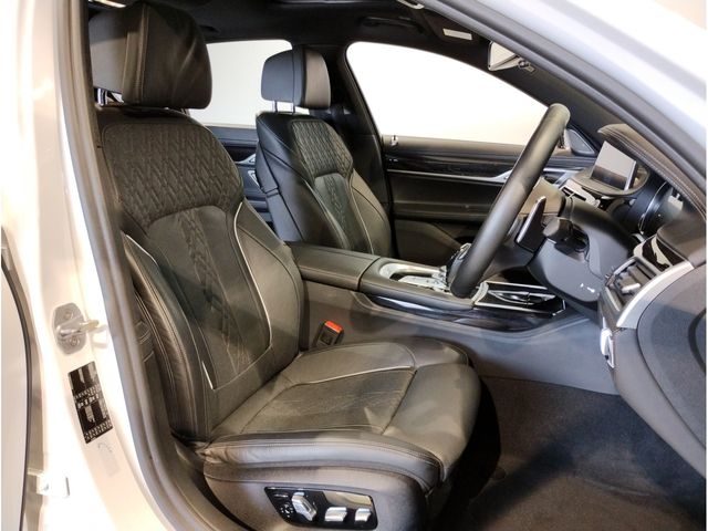Bmw 7 SERIES 2018-04 9380-13