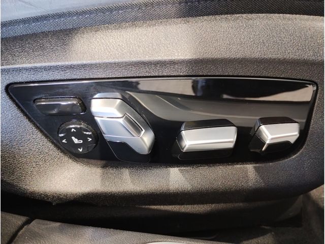 Bmw 7 SERIES 2018-04 9380-27