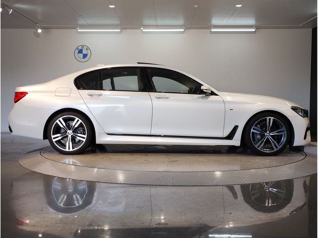 Bmw 7 SERIES 2018-04 9380-7