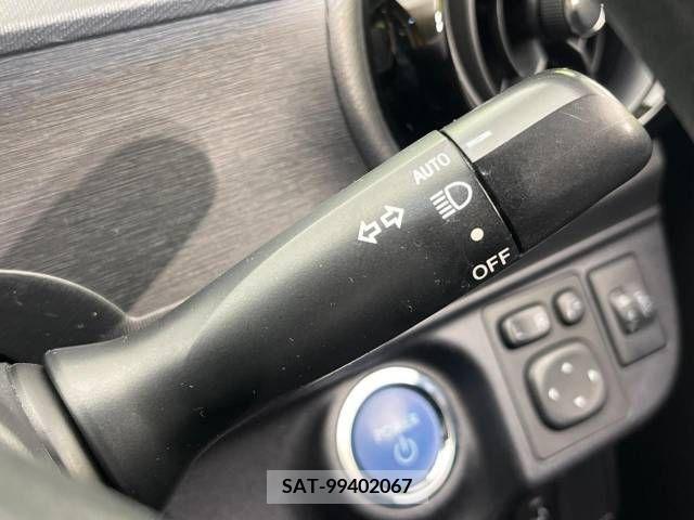 Toyota AQUA 2015-07 250231-6