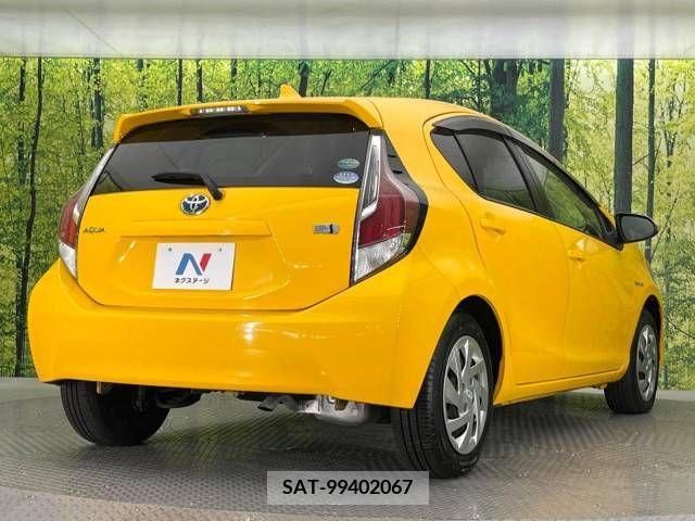 Toyota AQUA 2015-07 250231-17