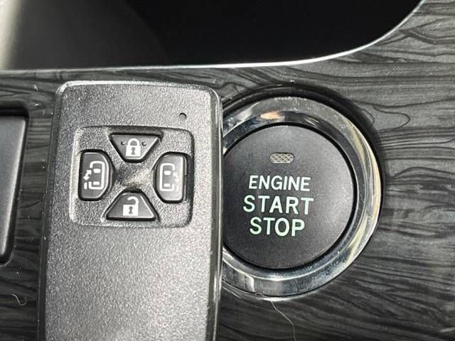 Toyota VOXY 2013-11 28426-7