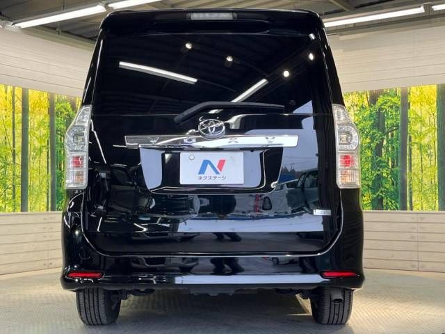 Toyota VOXY 2013-11 28426-16