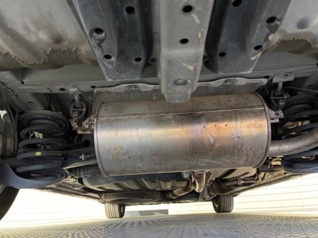 Toyota VOXY 2013-11 28426-19
