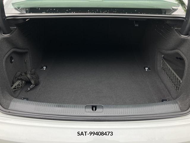Audi A4 2019-07 351302-28