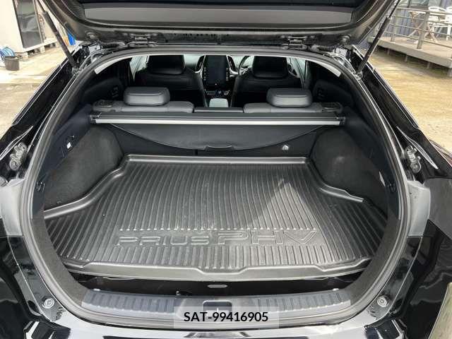 Toyota PRIUS PHV 2017-02 282541-16