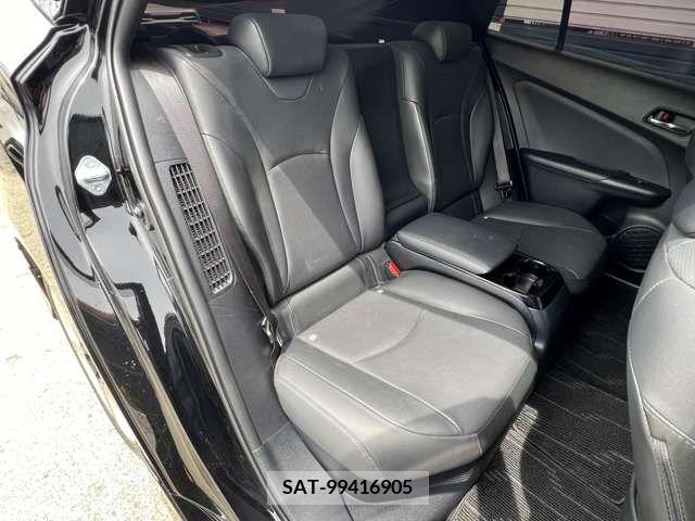 Toyota PRIUS PHV 2017-02 282541-10