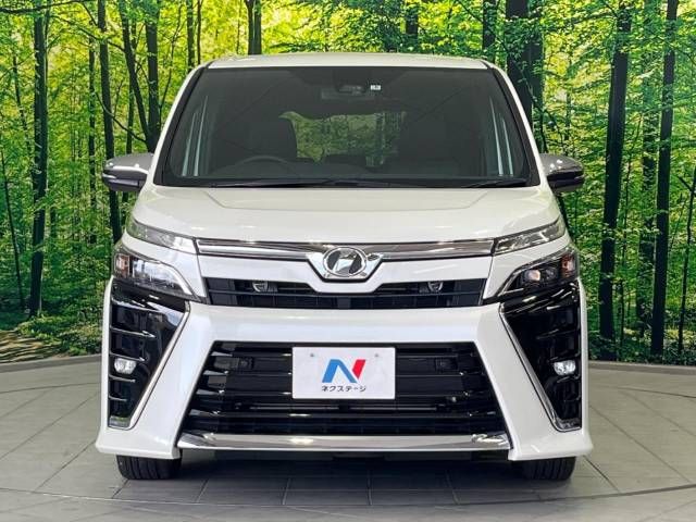 Toyota VOXY 2019-06 192817-16