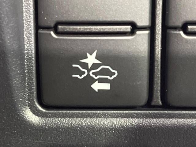 Toyota VOXY 2019-06 192817-2