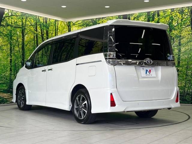 Toyota VOXY 2019-06 192817-19