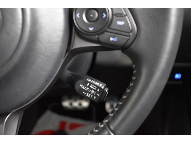 Toyota C-HR 2021-04 17522-17