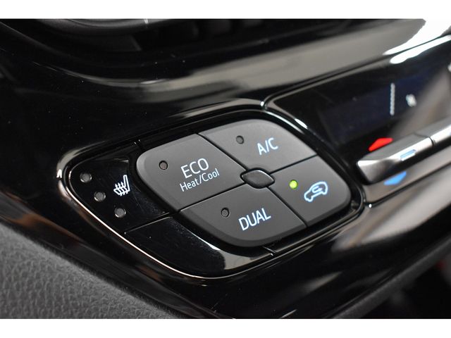 Toyota C-HR 2021-04 17522-20