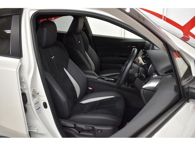 Toyota C-HR 2021-04 17522-6