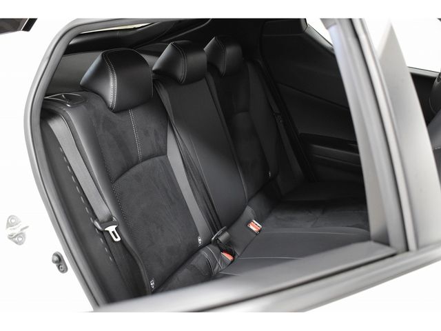 Toyota C-HR 2021-04 17522-7