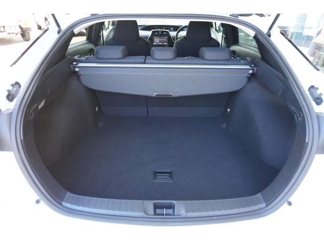 Toyota PRIUS 2017-10 10864-7