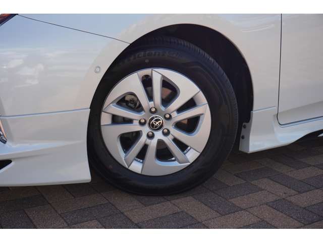 Toyota PRIUS 2017-10 10864-17