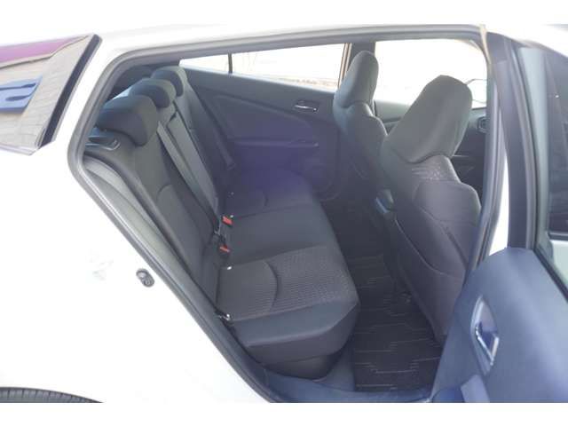 Toyota PRIUS 2017-10 10864-6