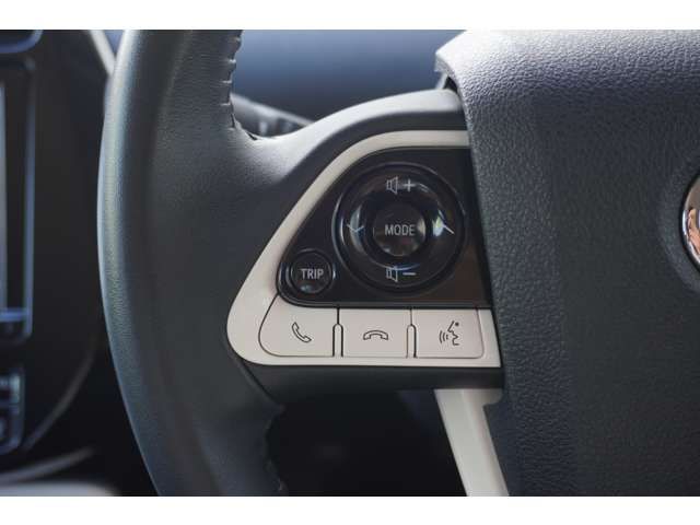 Toyota PRIUS 2017-10 10864-14