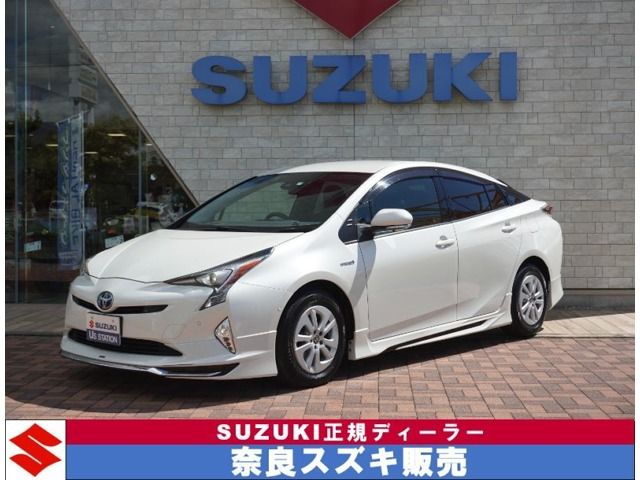 Toyota PRIUS 2017-10 10864-0