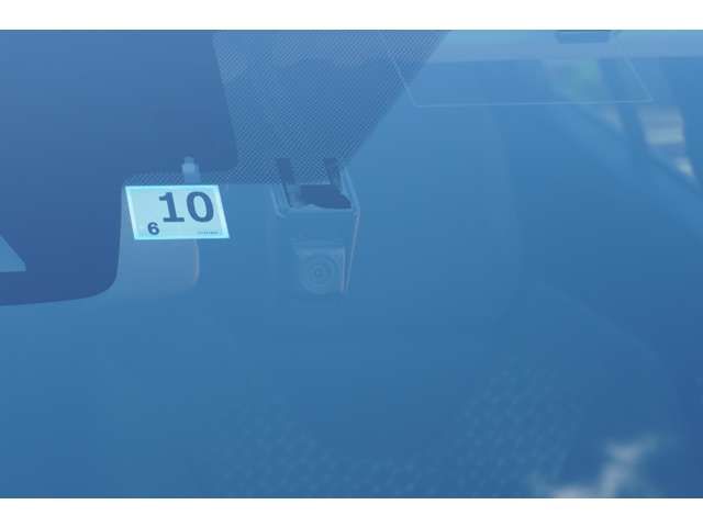Toyota PRIUS 2017-10 10864-10