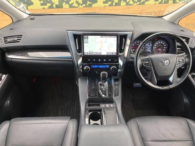 Toyota VELLFIRE 2018-06 195150-1