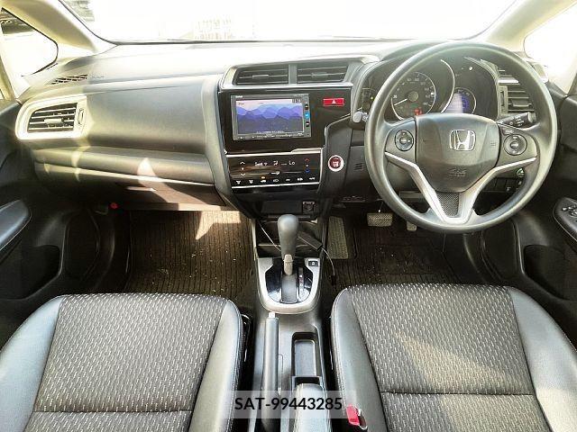 Honda FIT 2017-05 303820-1