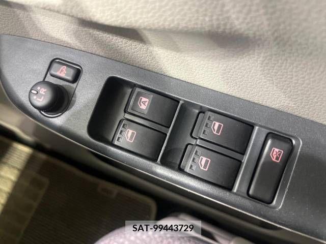 Toyota PIXIS EPOCH 2013-08 376170-6