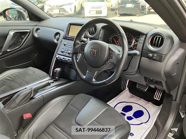 Nissan GT-R 2011-12 273519-13