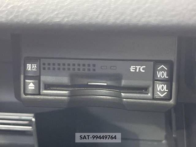 Lexus CT 2011-08 322661-3
