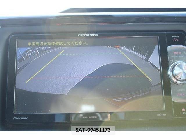 Toyota VOXY 2016-11 370488-3