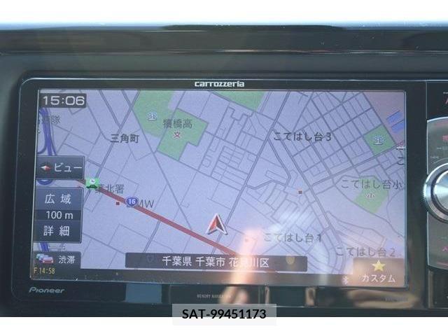 Toyota VOXY 2016-11 370488-1