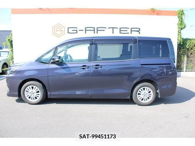 Toyota VOXY 2016-11 370488-8