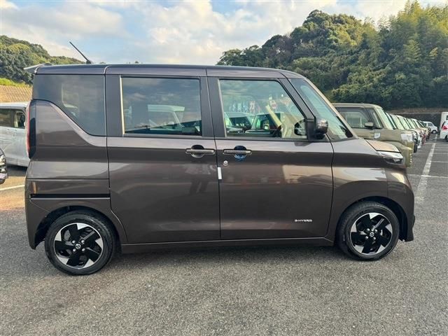 Nissan ROOX 2022-10 182961-12