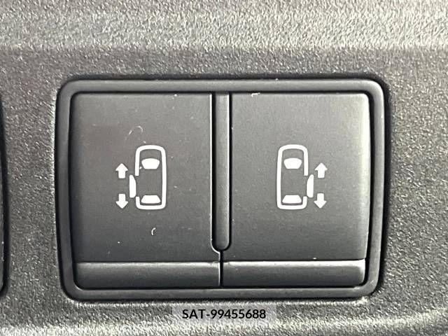 Nissan SERENA 2018-10 284265-6