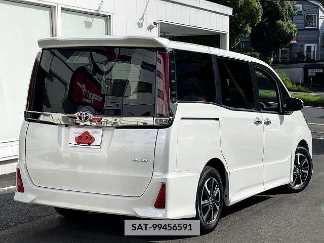 Toyota NOAH 2020-07 342759-2