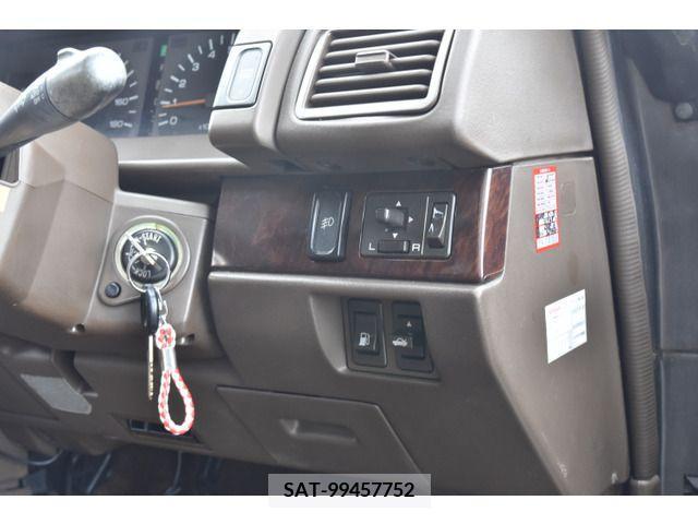 Nissan CEDRIC HARDTOP 1990-12 200381-19
