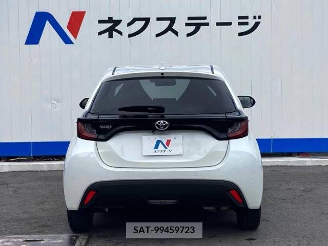Toyota YARIS 2022-03 308781-15