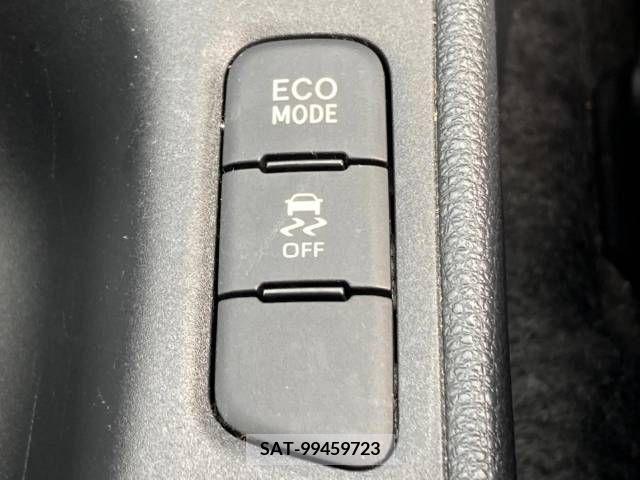 Toyota YARIS 2022-03 308781-5