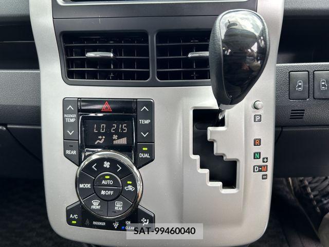 Toyota NOAH 2013-11 380753-8