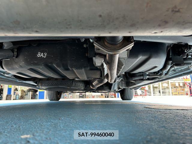 Toyota NOAH 2013-11 380753-25