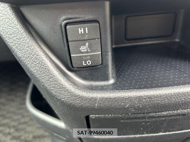 Toyota NOAH 2013-11 380753-12