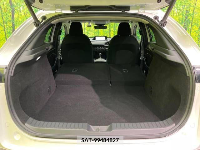 Mazda CX-30 2023-03 220470-10