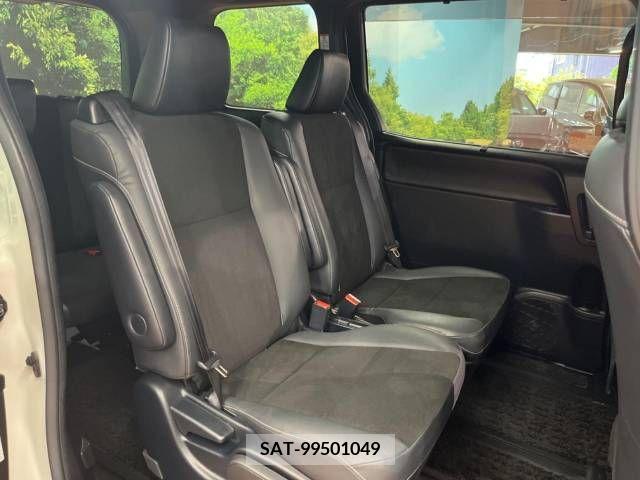 Toyota NOAH HYBRID 2019-05 346058-11