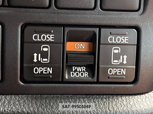 Toyota NOAH HYBRID 2019-05 346058-4