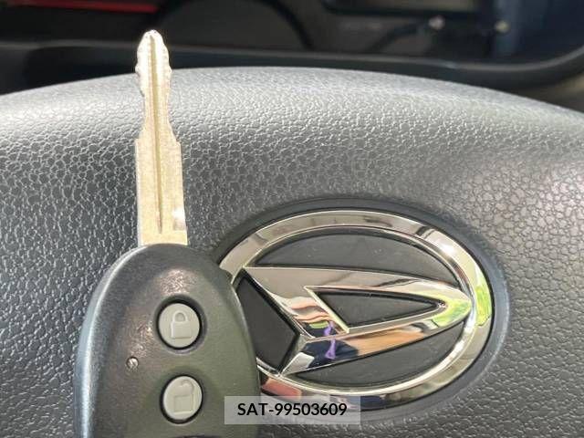 Daihatsu MOVE 2013-10 327909-5