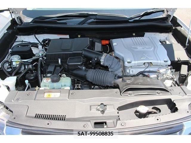 Mitsubishi OUTLANDER PHEV 2015-09 303559-17