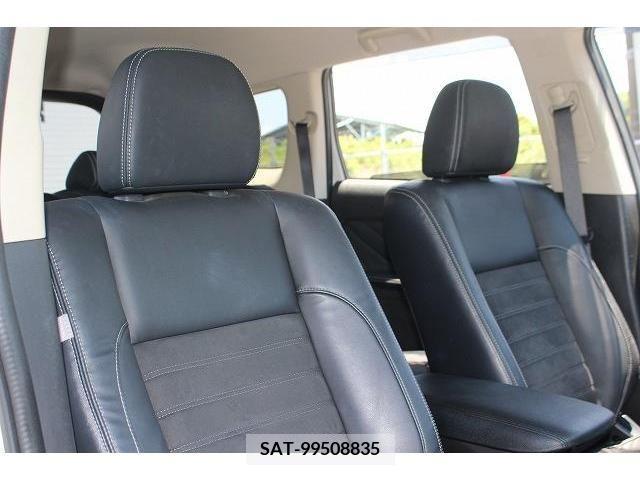 Mitsubishi OUTLANDER PHEV 2015-09 303559-12