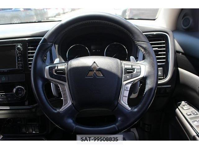 Mitsubishi OUTLANDER PHEV 2015-09 303559-16