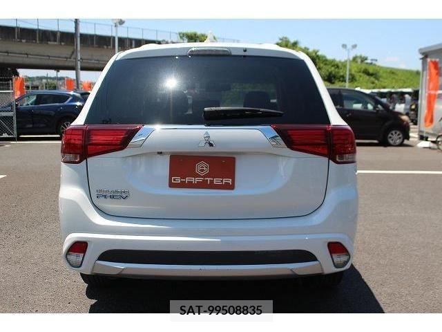 Mitsubishi OUTLANDER PHEV 2015-09 303559-7